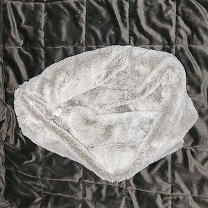 Faux fur infinity scarf warm cozy winter light grey quiet luxury